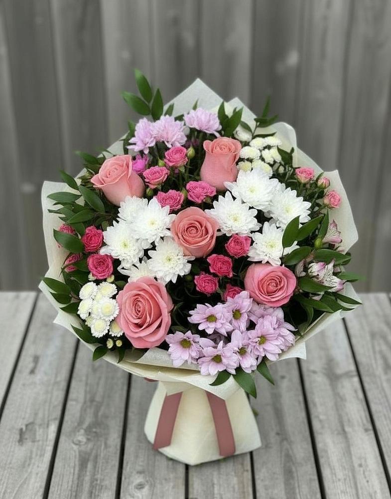 Букет цветов из: Альстромерии, Гвоздики, Розы и Хризантемы в Спицевке