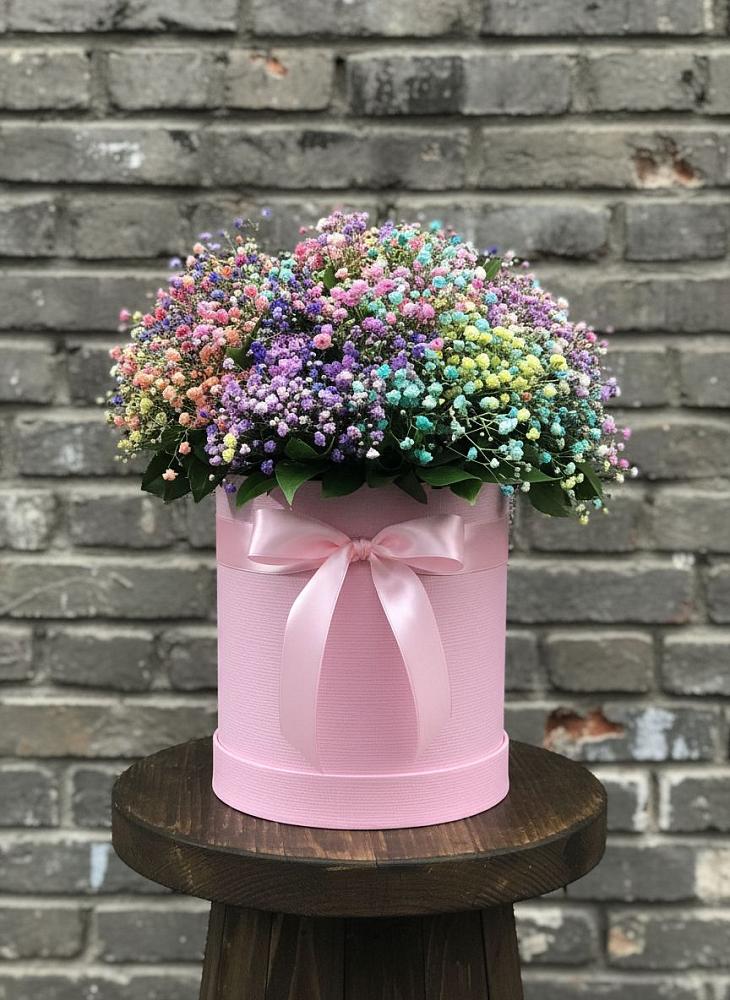 Цветочная композиция из Гипсофила и Розы в шляпной коробке в Спицевке