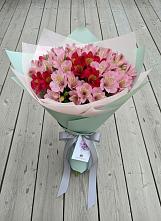 Букет цветов из:  Альстромерии в Спицевке