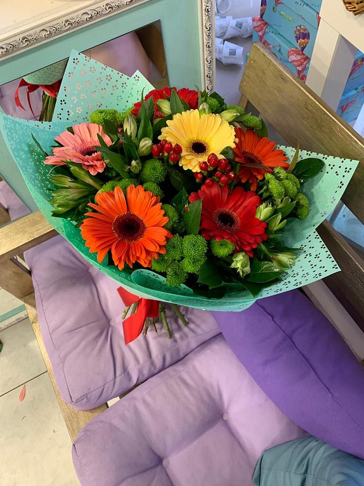Букет цветов из: Герберы, Хризантемы и Альстромерии в Спицевке