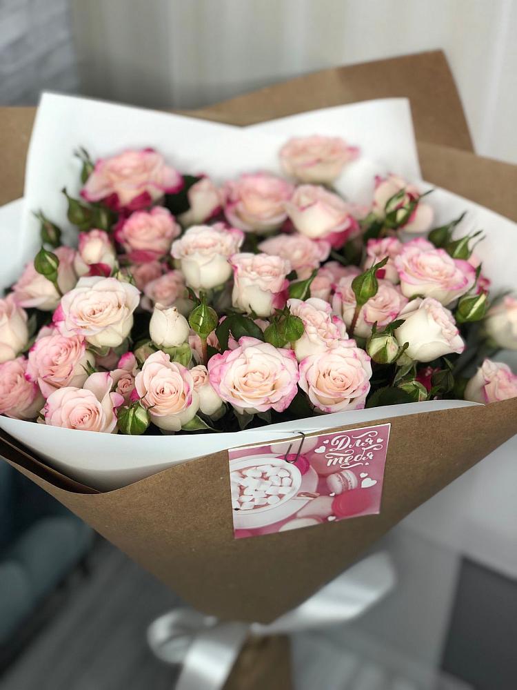 Букет цветов из: Розы в Спицевке