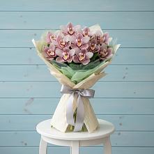 Букет цветов из:  Орхидеи и Розы #REPLACE_PRED# Спицевке