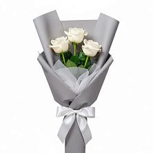 Букет 3 белые розы в Спицевке