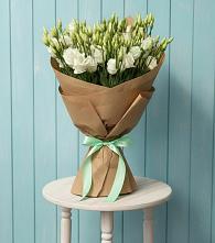 Букет цветов из:  Лизиантусы в Спицевке