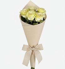 Букет цветов из:  Розы в Спицевке