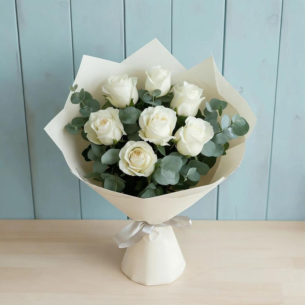 Букет Белые розы в Эвкалипте в Спицевке