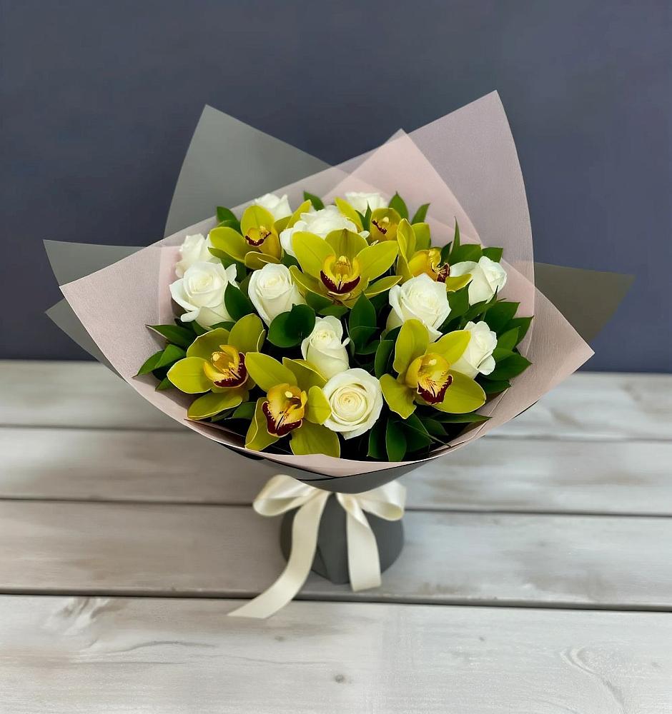 Букет цветов из: Орхидеи и Розы в Спицевке