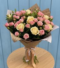 Букет цветов из:  Розы в Спицевке