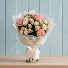 Букет цветов из:  Розы в Спицевке