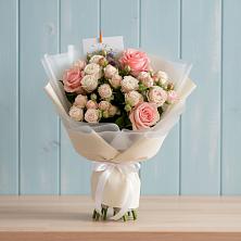 Букет цветов из:  Розы в Спицевке