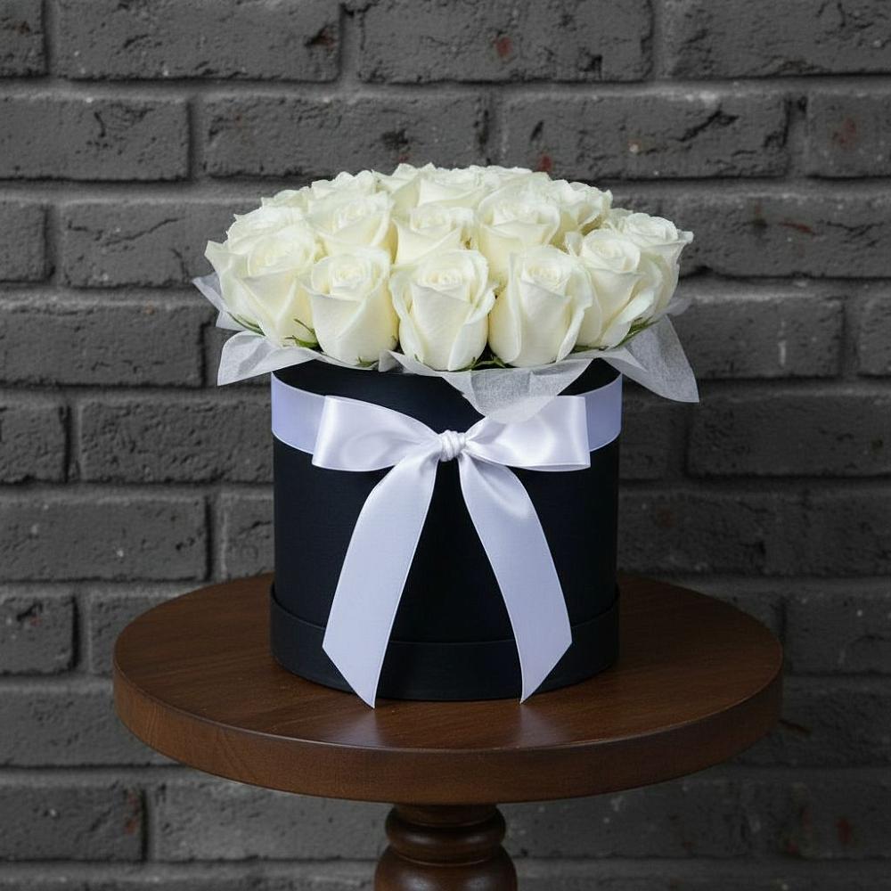 Цветочная композиция из Розы в шляпной коробке в Спицевке