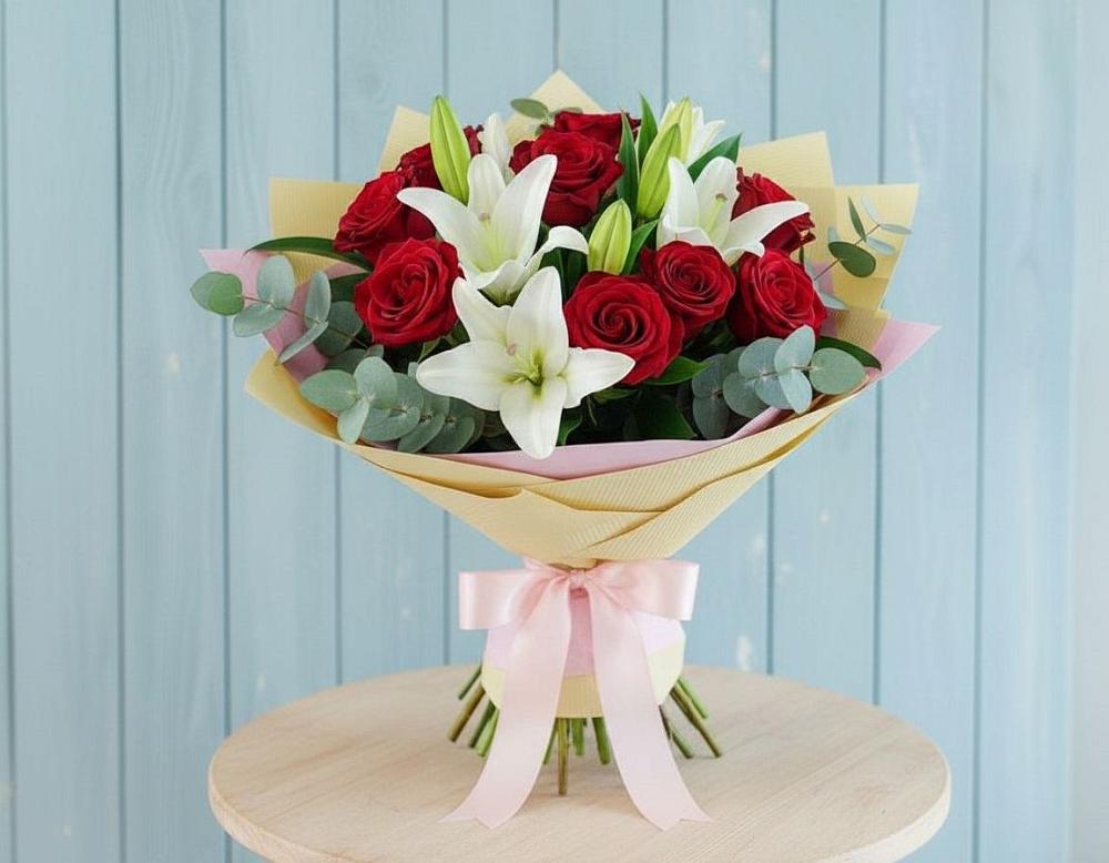 Букет цветов из: Лилии и Розы в Спицевке